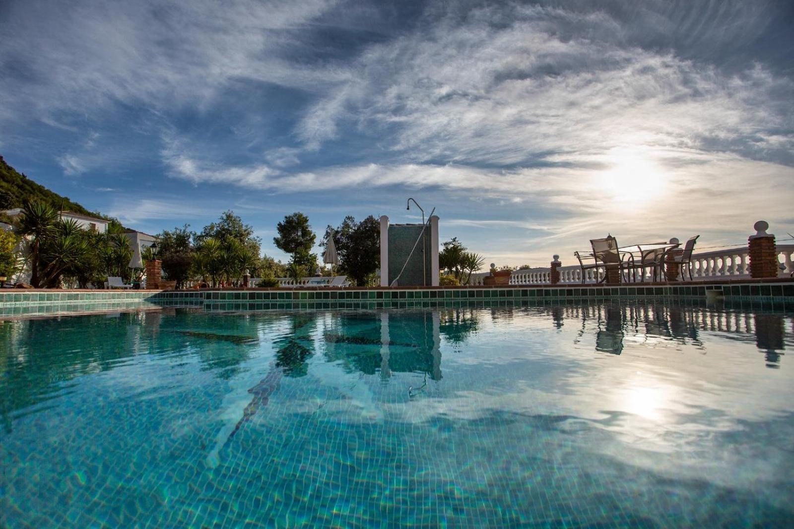 Kayenne Holiday Rentals Iznájar Exteriör bild
